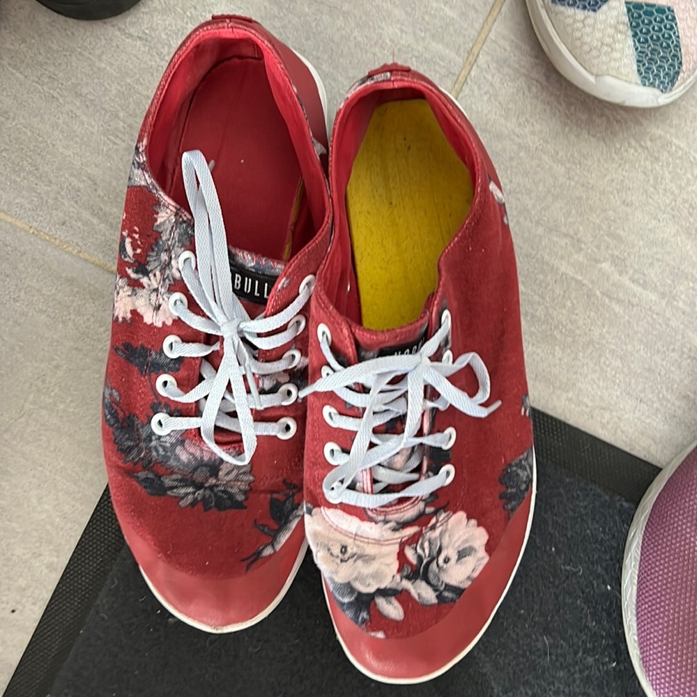 no bull red floral lifting shoes.